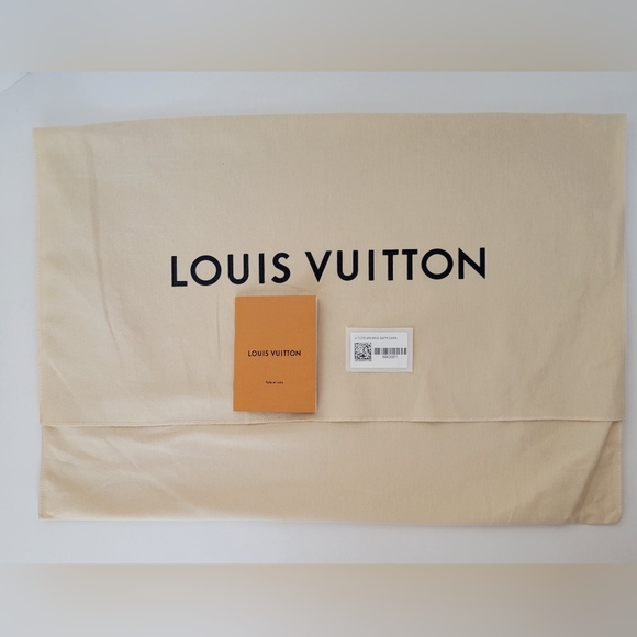 Louis Vuitton Monogram V Tote MM in Safran - Picture 13 of 13